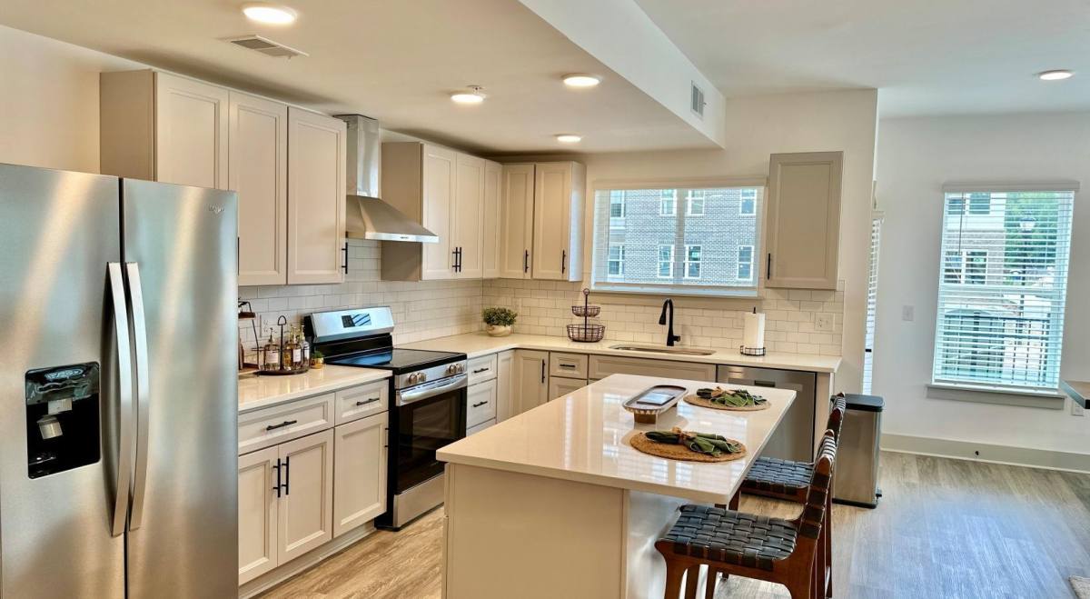Apartment for rent at 15120 Idlewild Rd, Matthews, NC 28104