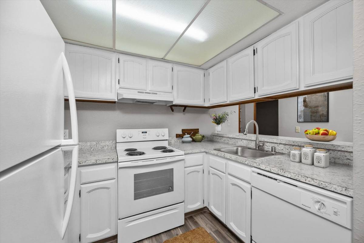 Apartment for rent at 487 31st St, Bellingham, WA 98225
