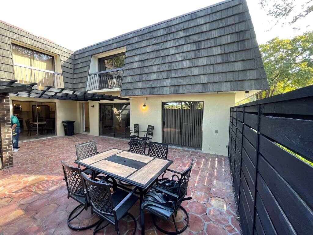 Townhouse for rent at 118 1st Terrace, Palm Beach Gardens, FL 33418