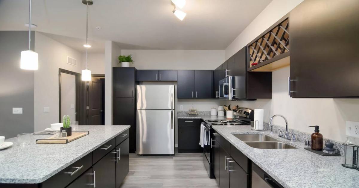Apartment for rent at 1131 Central Park Dr, Crystal Lake, IL 60014
