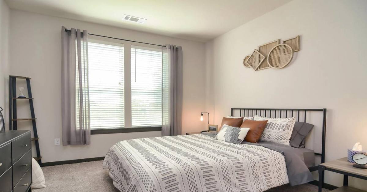 Apartment for rent at 1131 Central Park Dr, Crystal Lake, IL 60014