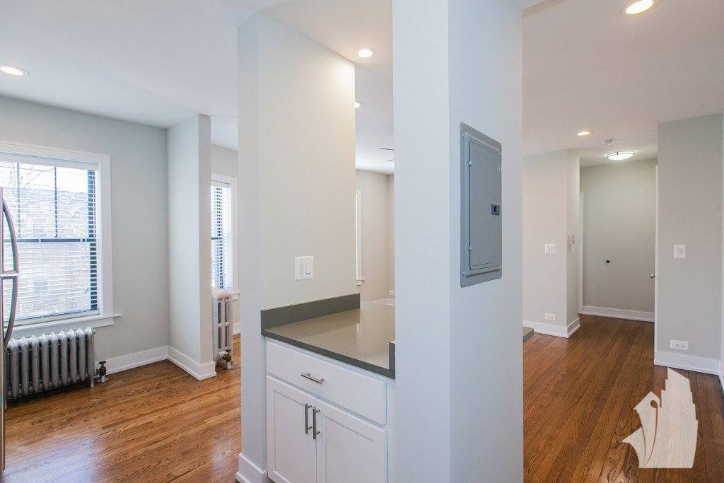 Apartment for rent at 1952 W Wilson Ave #2AA, Chicago, IL 60640