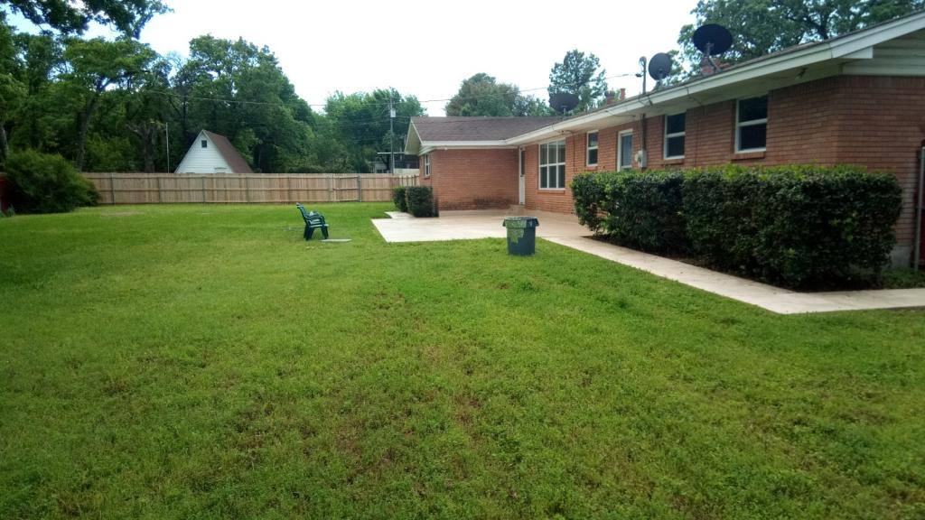 House for rent at 228 N Jarvis Lane, Azle, TX 76020