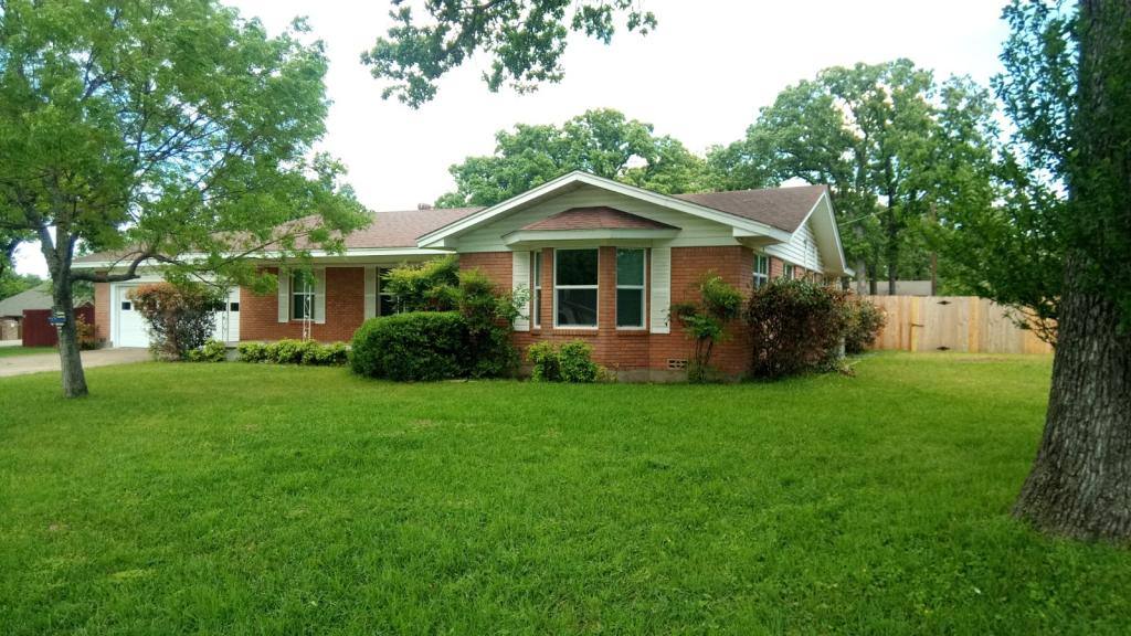 House for rent at 228 N Jarvis Lane, Azle, TX 76020