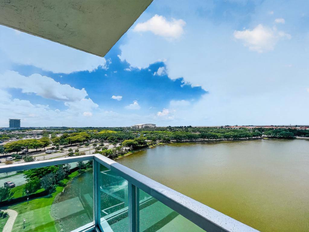 Condo for rent at 2681 N Flamingo Rd #902S, Fort Lauderdale, FL 33323