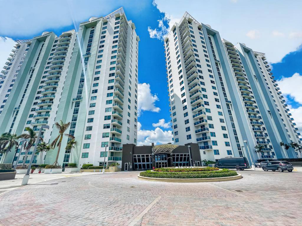 Condo for rent at 2681 N Flamingo Rd #902S, Fort Lauderdale, FL 33323