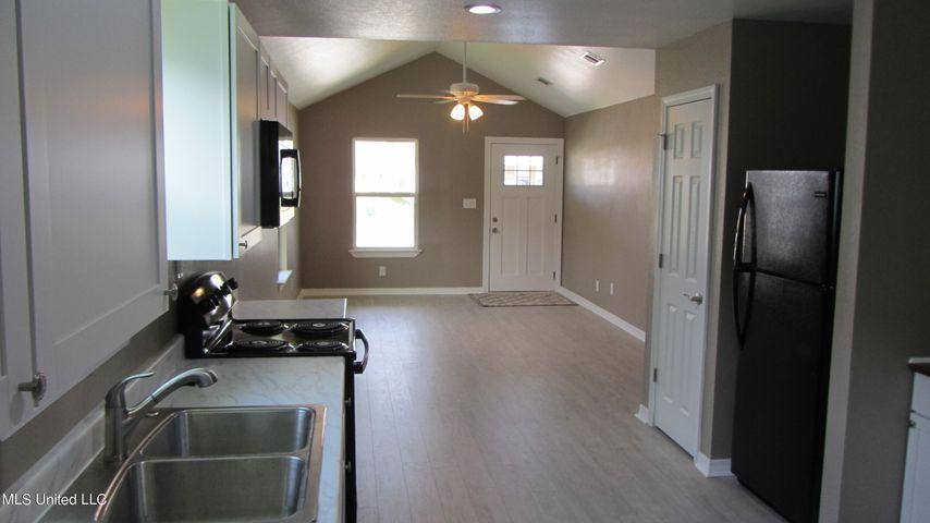 House for rent at 17281 Avondale Circle, Biloxi, MS 39532