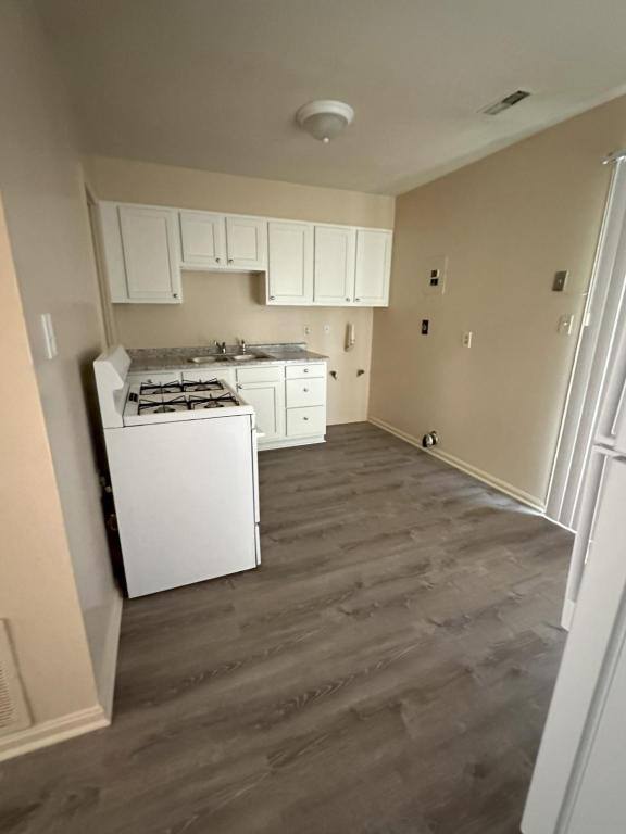 Apartment for rent at 407 Kensington Dr, Clarksville, IN 47129