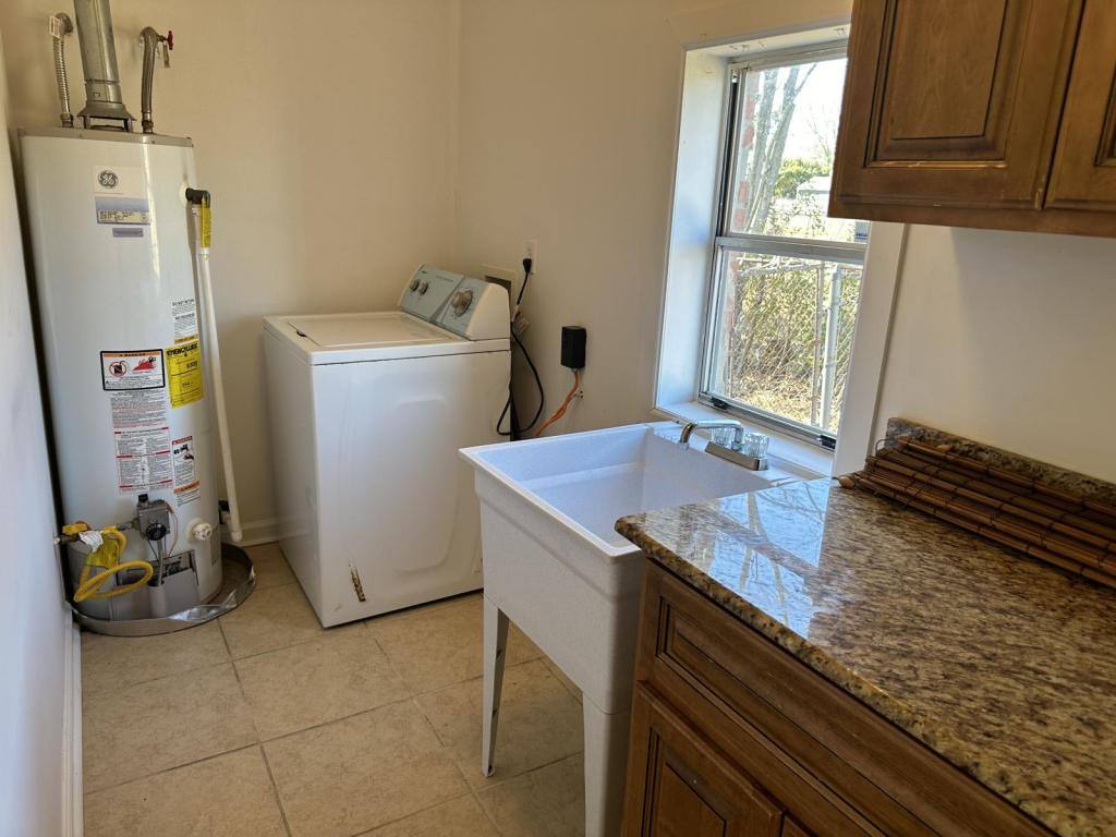 House for rent at 1003 Shirley Dr, Gulfport, MS 39503