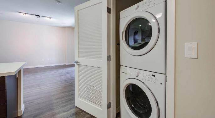 Apartment for rent at 680 South Berendo Street, 680 S Berendo St, Los Angeles, CA 90005