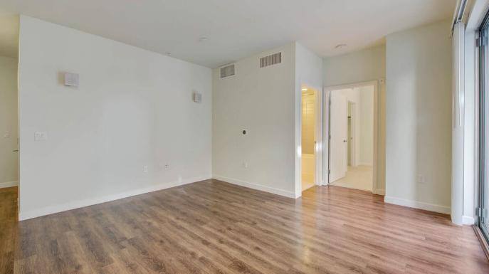 Apartment for rent at 680 South Berendo Street, 680 S Berendo St, Los Angeles, CA 90005