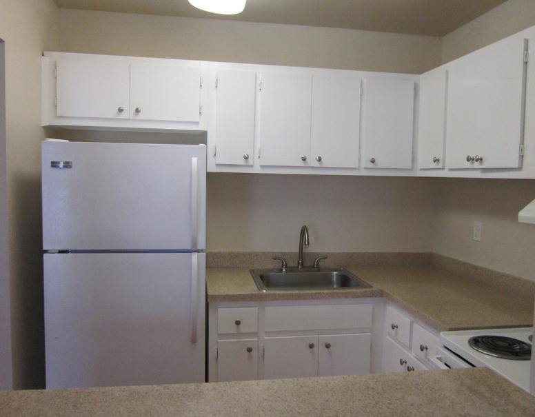 Apartment for rent at 12 NE 188th St, Miami, FL 33179