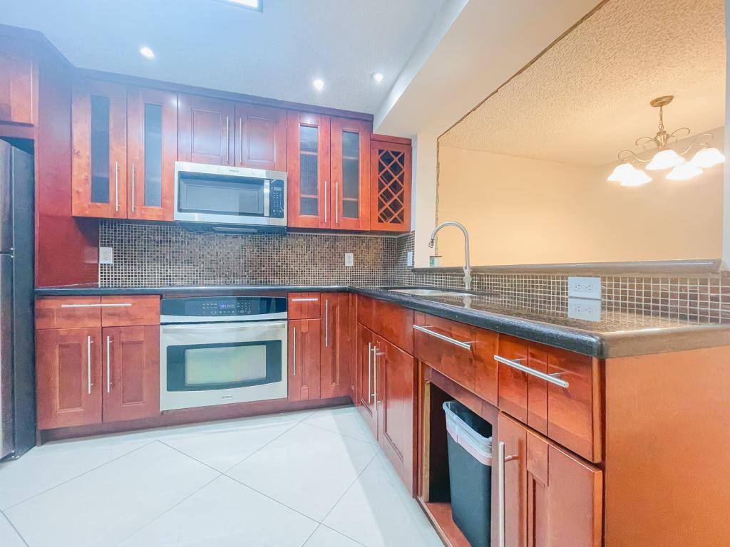 Townhouse for rent at 4904 SW 31st Terrace, Fort Lauderdale, FL 33312