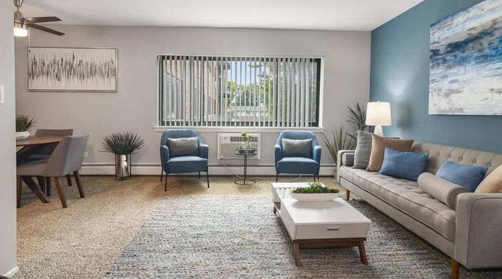 Apartment for rent at 2000 W Illinois Ave, Aurora, IL 60506