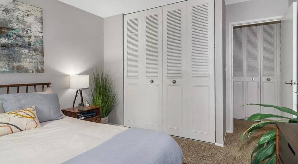 Apartment for rent at 2000 W Illinois Ave, Aurora, IL 60506