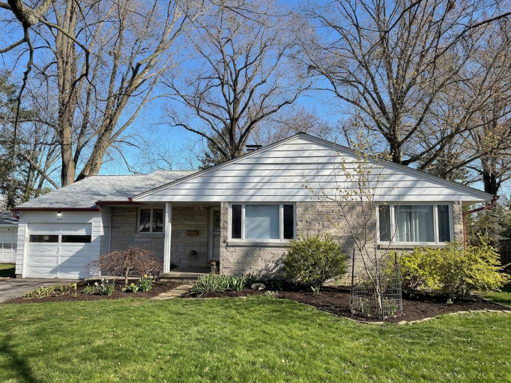 House for rent at 209 S Hillsdale Dr, Bloomington, IN 47408