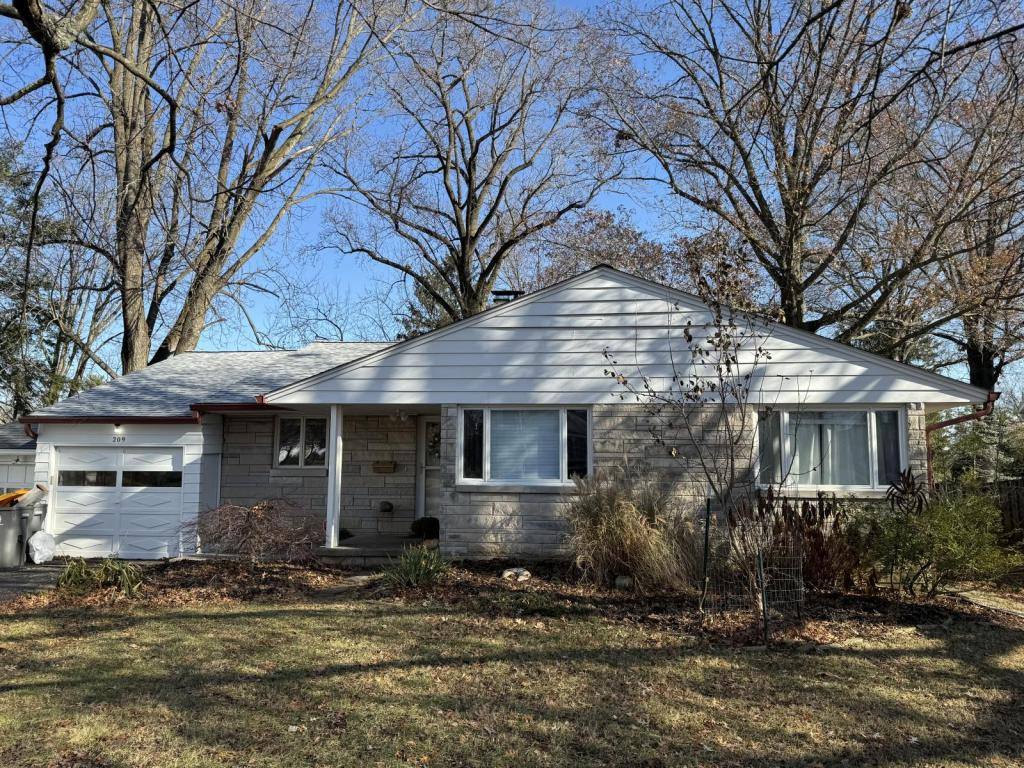 House for rent at 209 S Hillsdale Dr, Bloomington, IN 47408