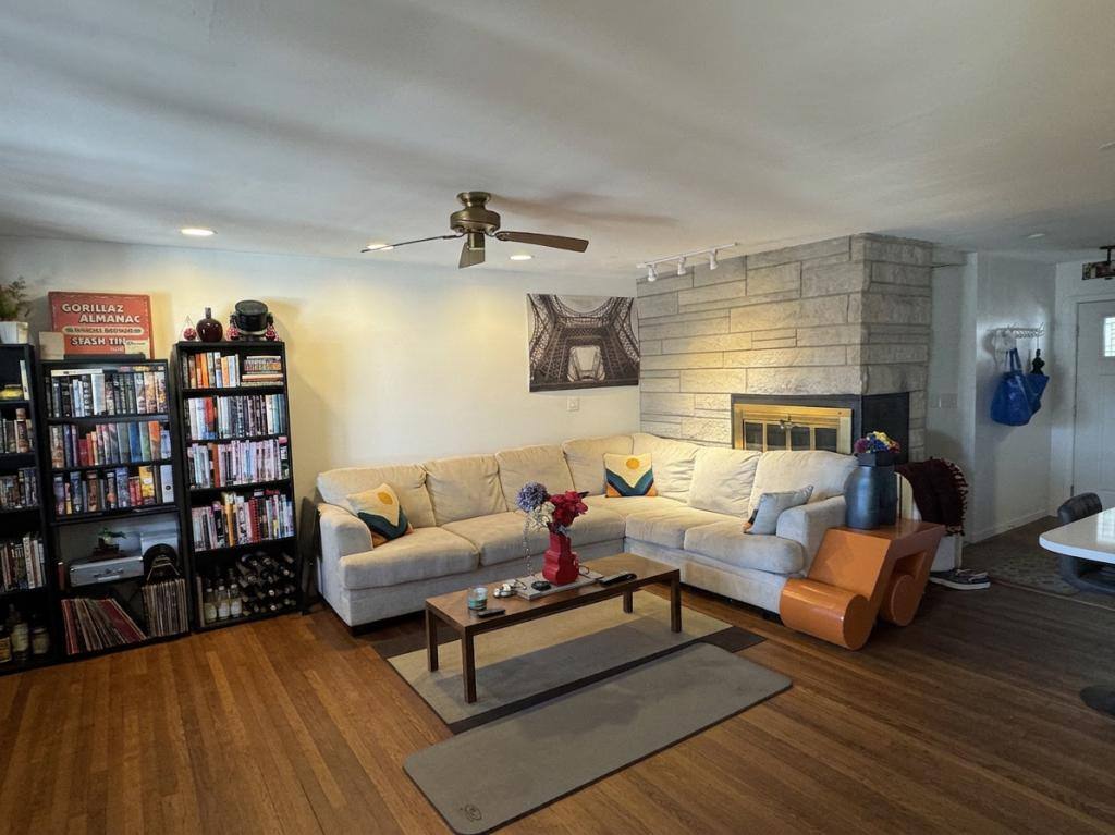 House for rent at 209 S Hillsdale Dr, Bloomington, IN 47408