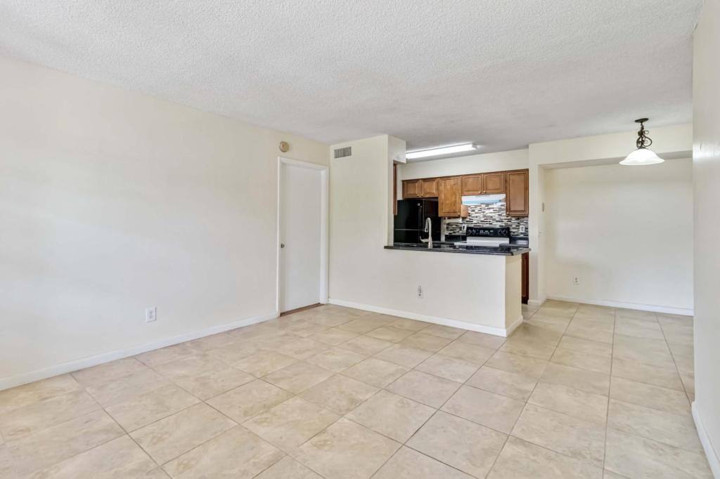 Apartment for rent at 10408 NW 8th St, Hollywood, FL 33026