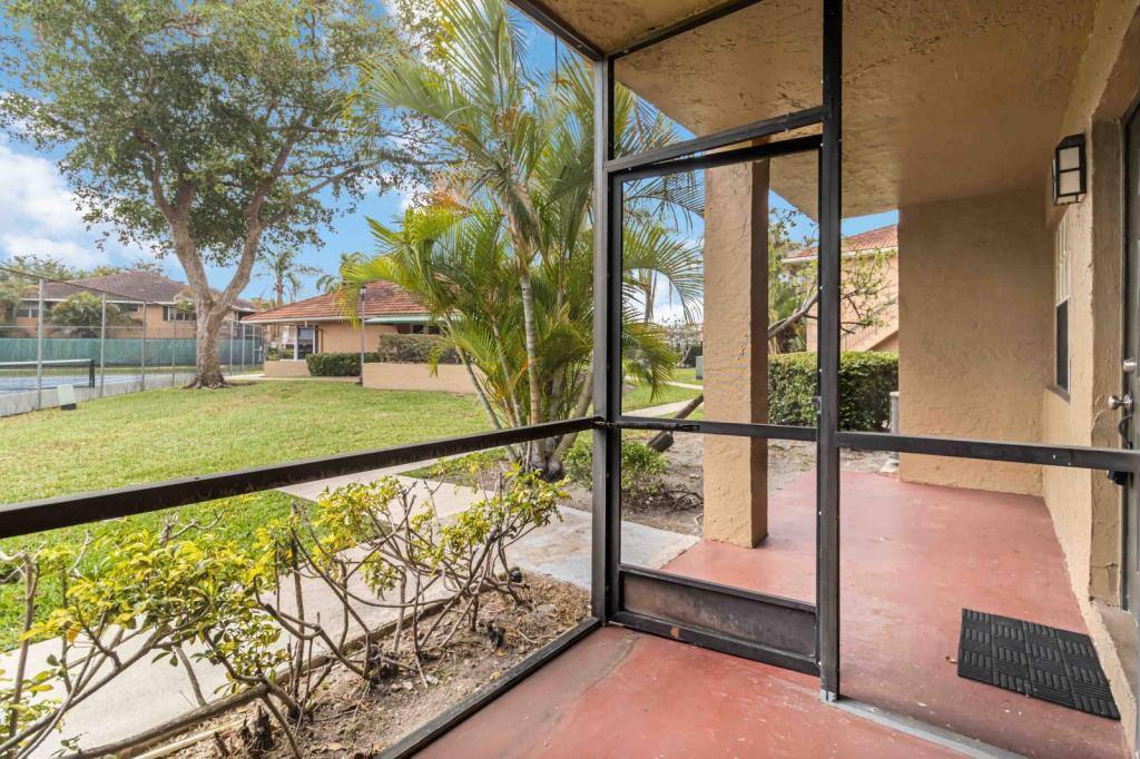 Apartment for rent at 10408 NW 8th St, Hollywood, FL 33026
