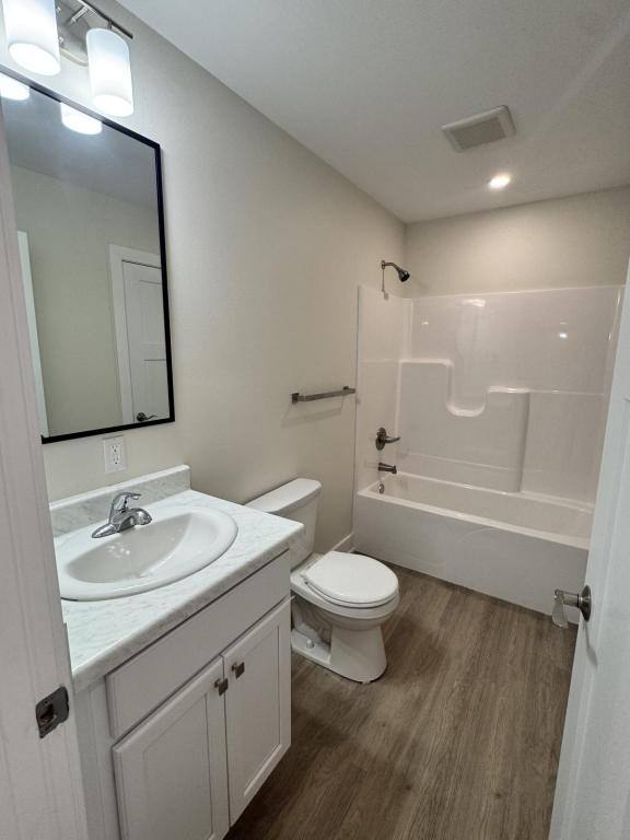 Townhouse for rent at 1112 Emerald Cove Dr Ia #50428, Mason City, IA 50401