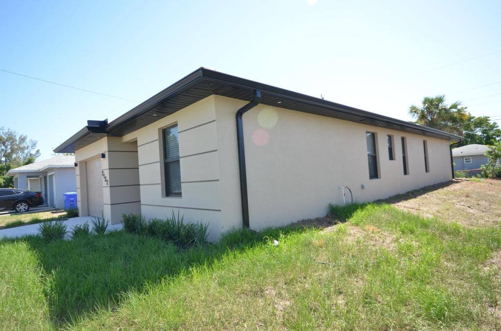 House for rent at 2132 Barker Blvd, Fort Myers, FL 33916