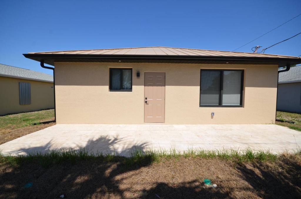 House for rent at 2132 Barker Blvd, Fort Myers, FL 33916