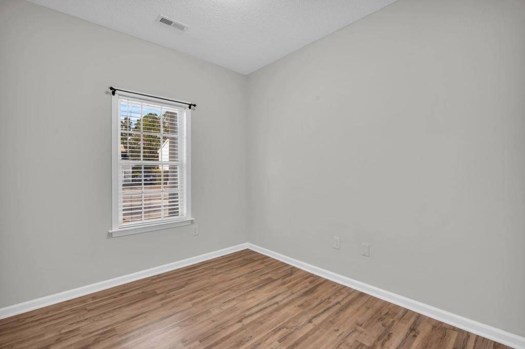 House for rent at 136 N Palm Dr, Winnabow, NC 28479