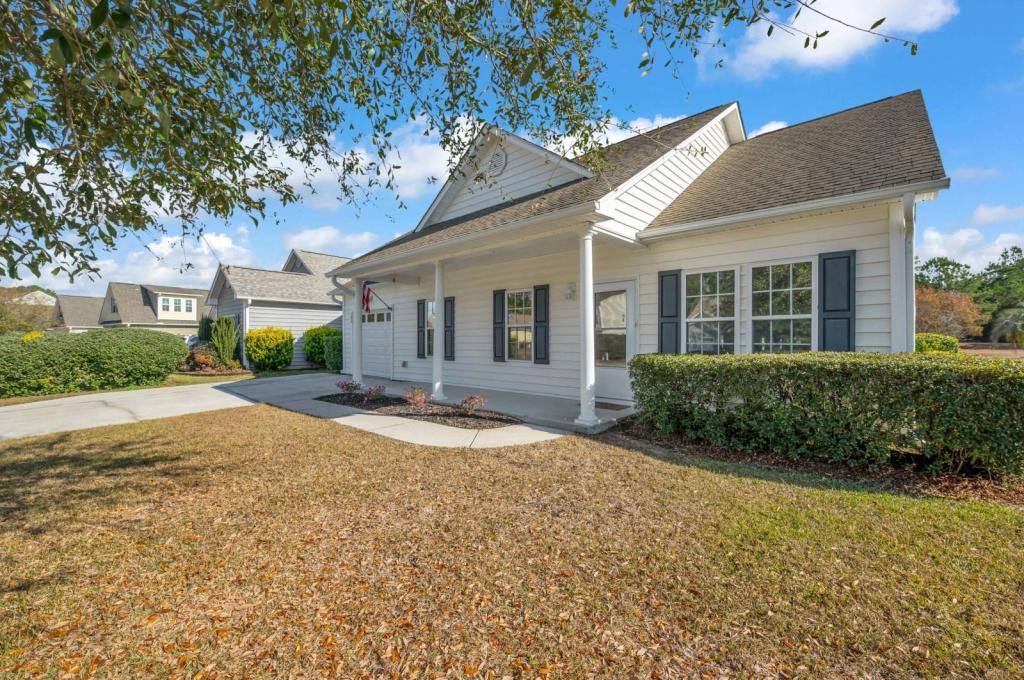House for rent at 136 N Palm Dr, Winnabow, NC 28479
