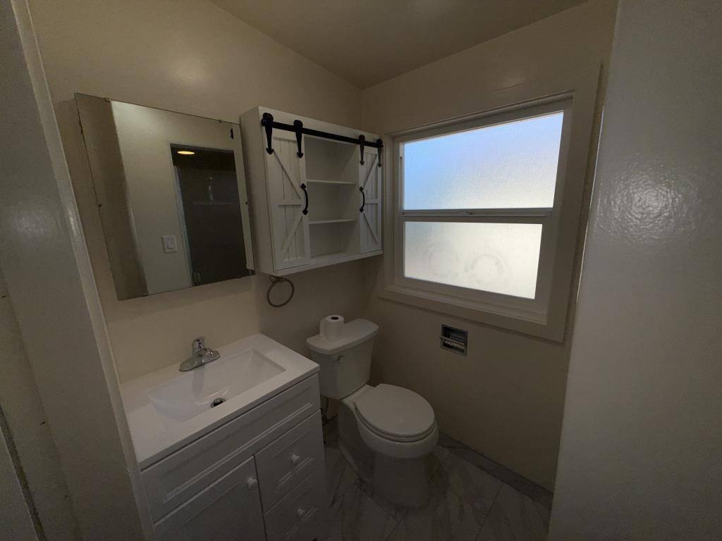 Apartment for rent at 405 N 1st Ave, Oakdale, CA 95361