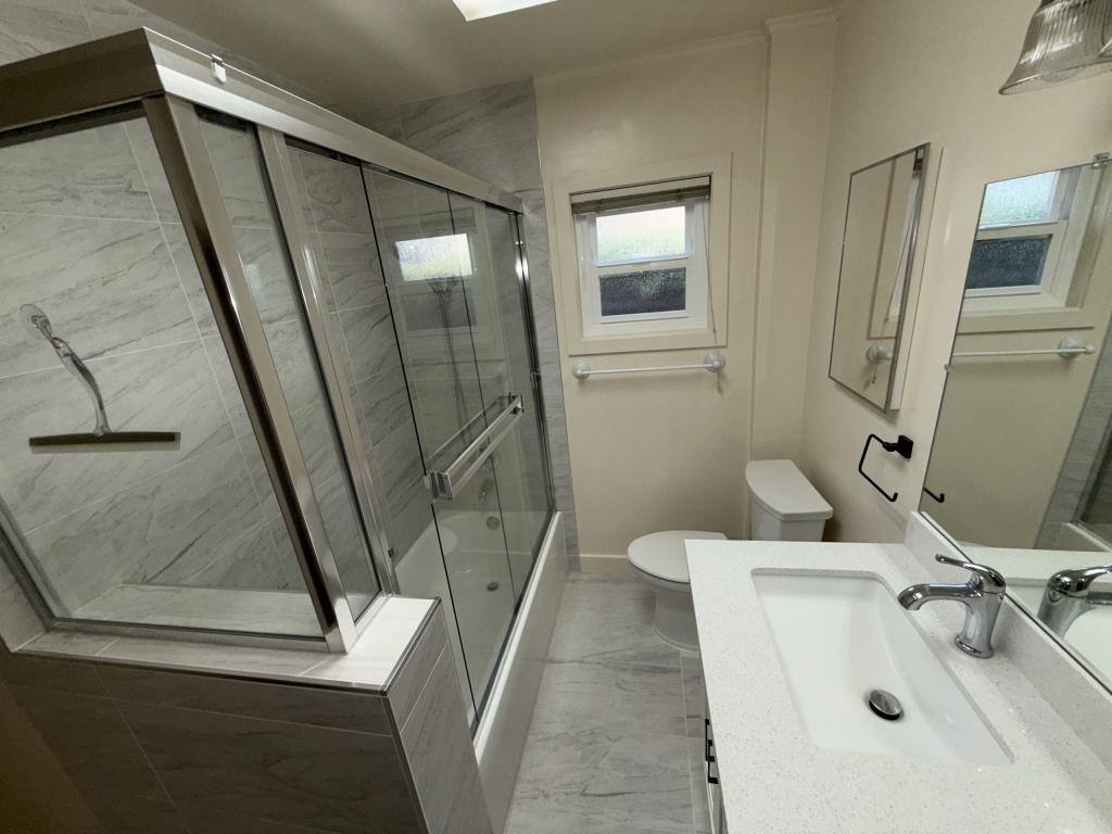 Apartment for rent at 405 N 1st Ave, Oakdale, CA 95361