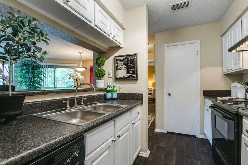Apartment for rent at Madison Brookhaven Apartment Homes, 3078 Clairmont Rd NE, Atlanta, GA 30329