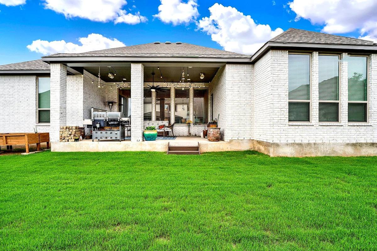 House for rent at 6826 Hallie Loop, Schertz, TX 78154