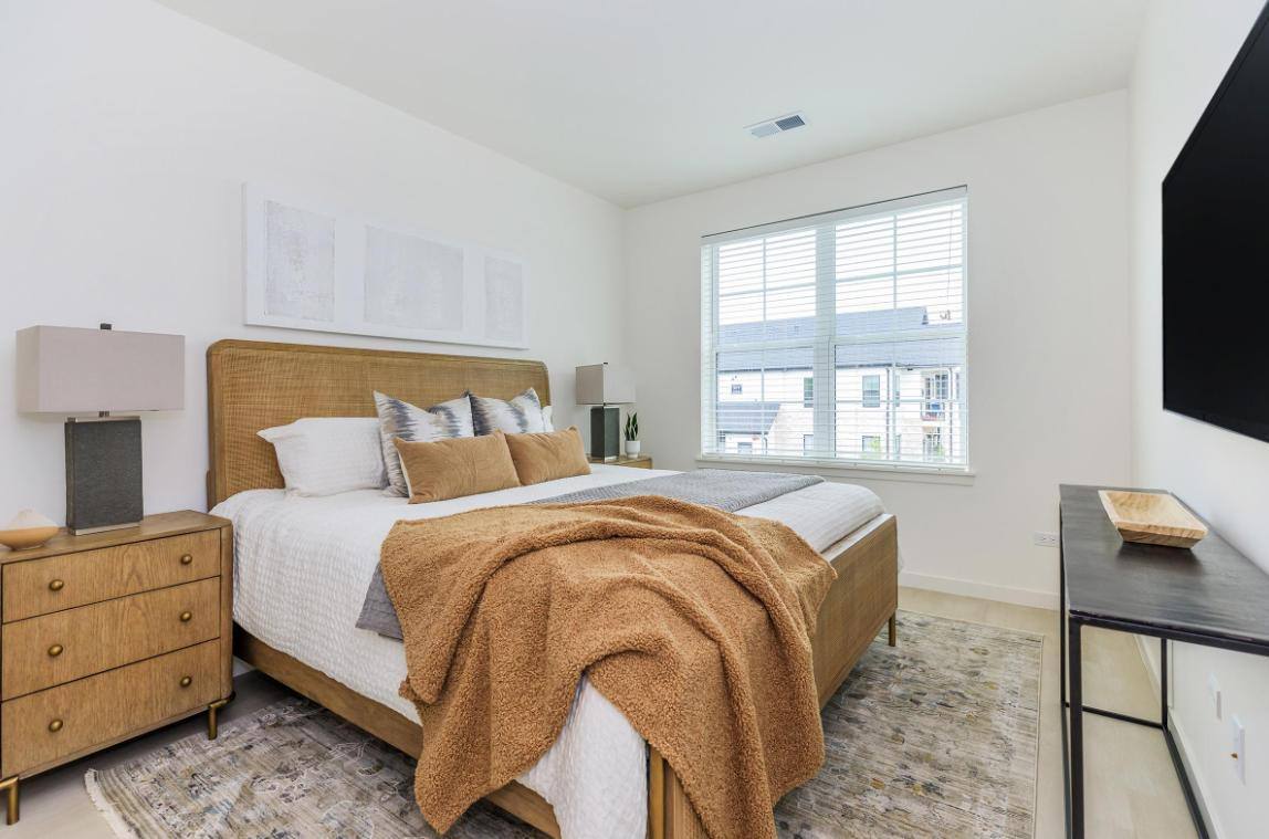 Apartment for rent at 3223 111th St, Naperville, IL 60564