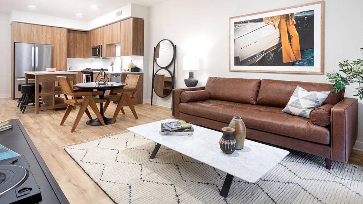 Apartment for rent at 6775 Selma Ave, Los Angeles, CA 90028