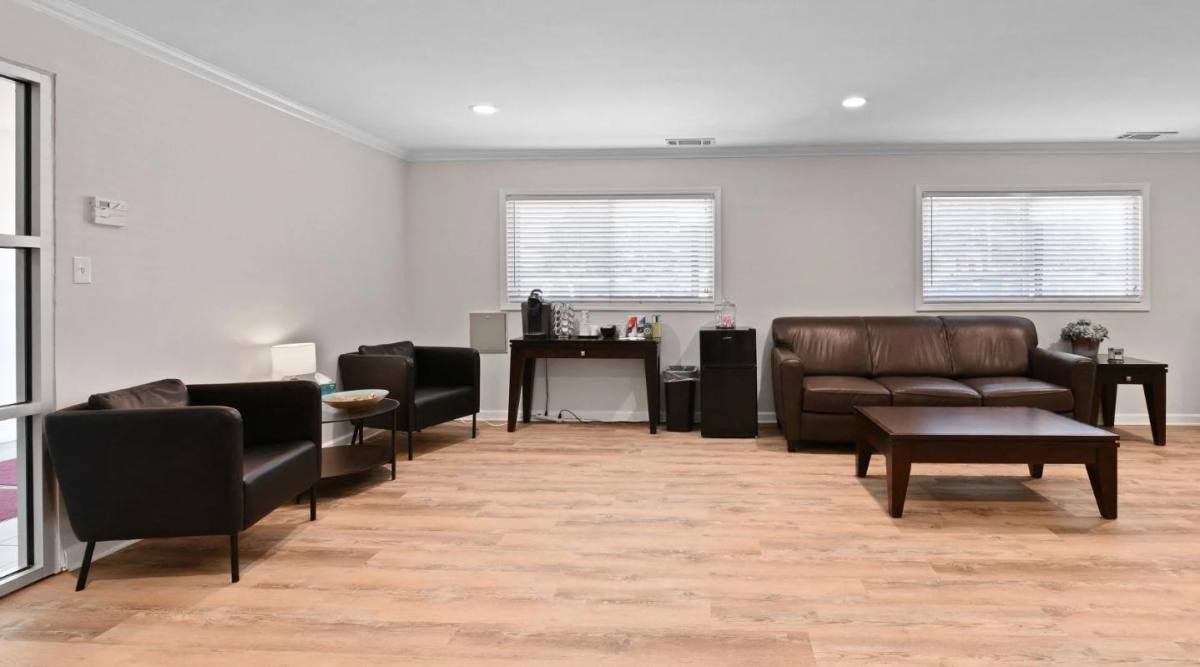 Apartment for rent at 145 Walnut Dr, Saint Charles, IL 60174