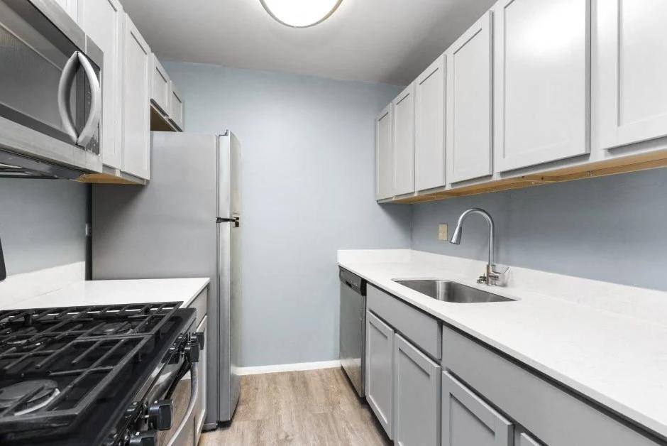Apartment for rent at Green Oaks, 8580 W 100th Terrace, Palos Hills, IL 60465