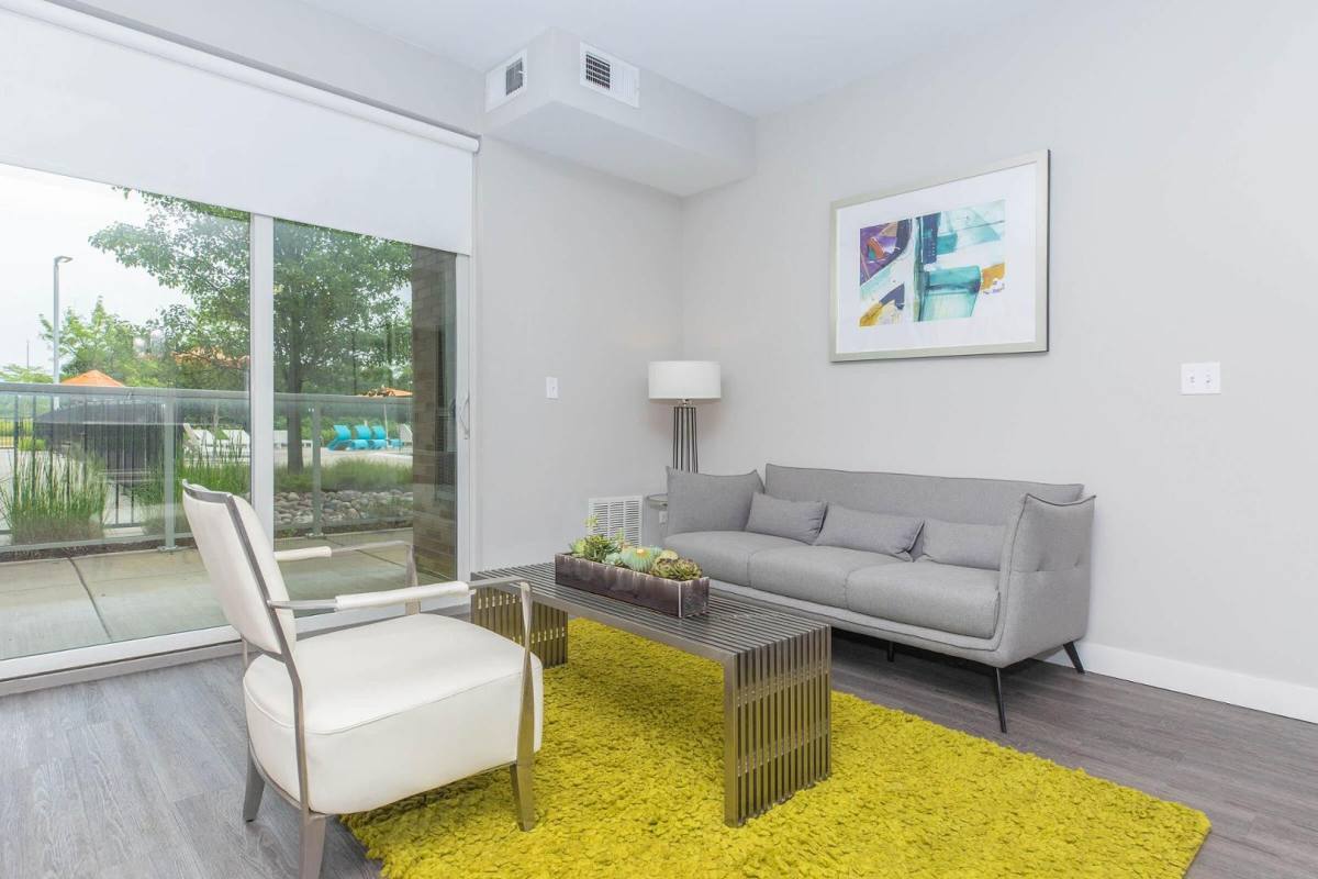 Apartment for rent at 15 Parkway N, Deerfield, IL 60015
