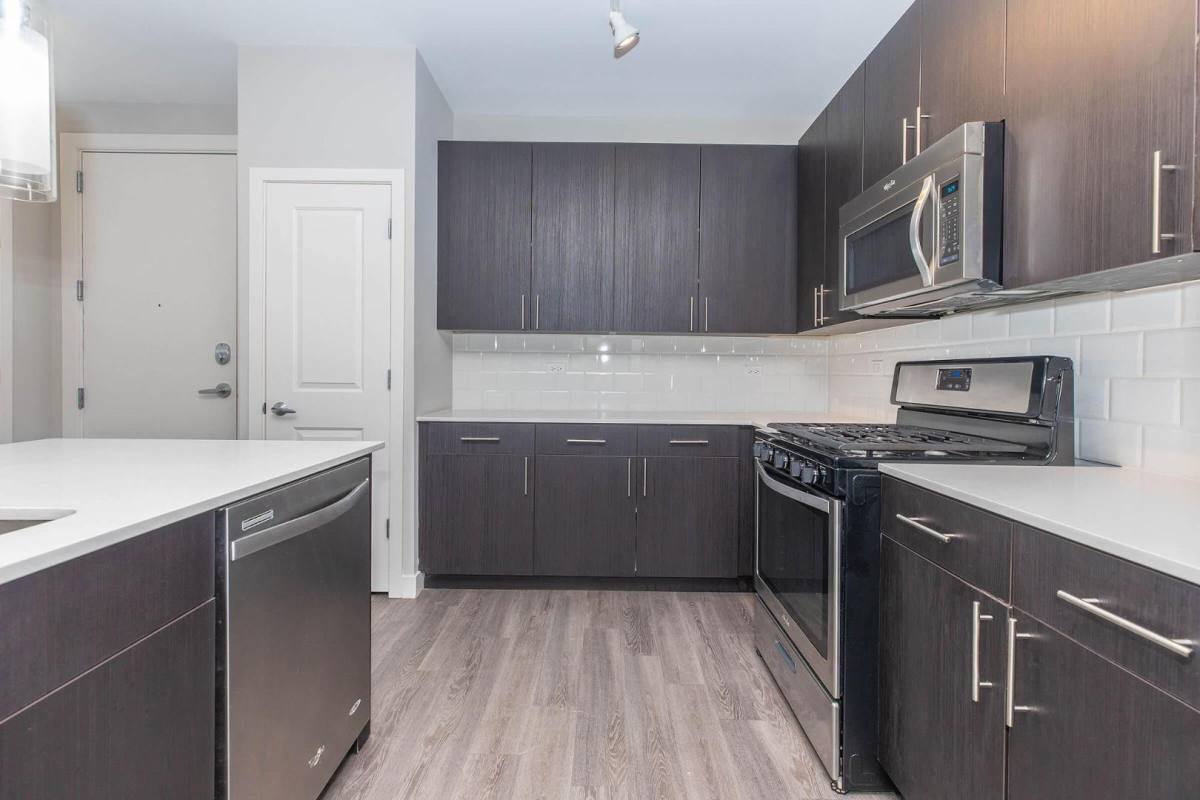 Apartment for rent at 15 Parkway N, Deerfield, IL 60015