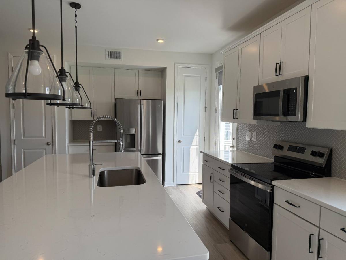 Townhouse for rent at 534 Rosemary Circle, Middletown, DE 19709
