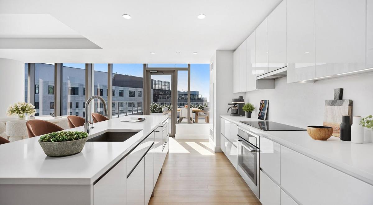 Apartment for rent at 131 Seaport Blvd, Boston, MA 02210