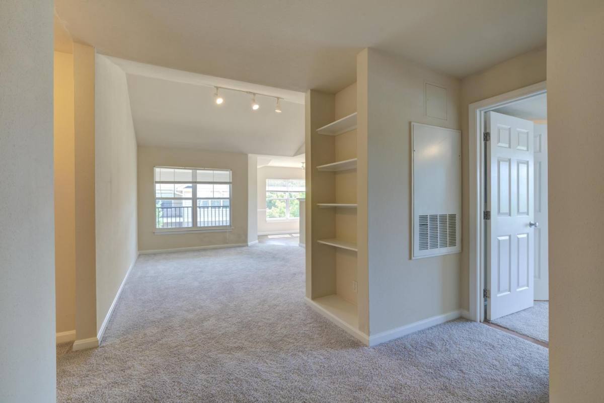 Apartment for rent at Residences at Little River, 10 Primrose Way, Haverhill, MA 01830