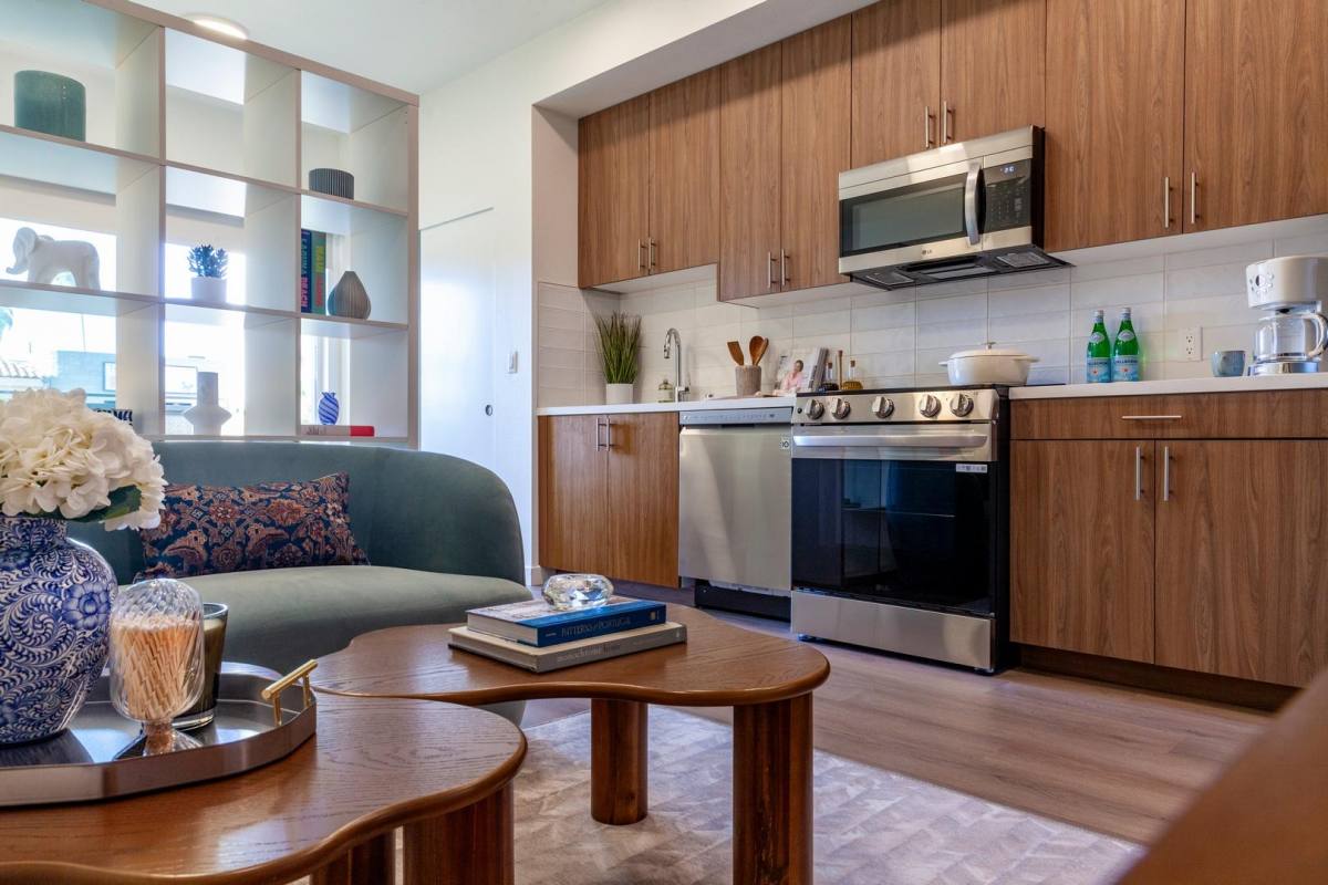 House for rent at 7334 Topanga Canyon Boulevard, 7322 Topanga Canyon Blvd, Canoga Park, CA 91303