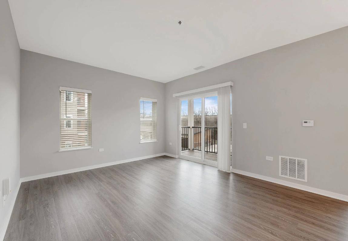 Apartment for rent at 208 N Prairie Rd, New Lenox, IL 60451