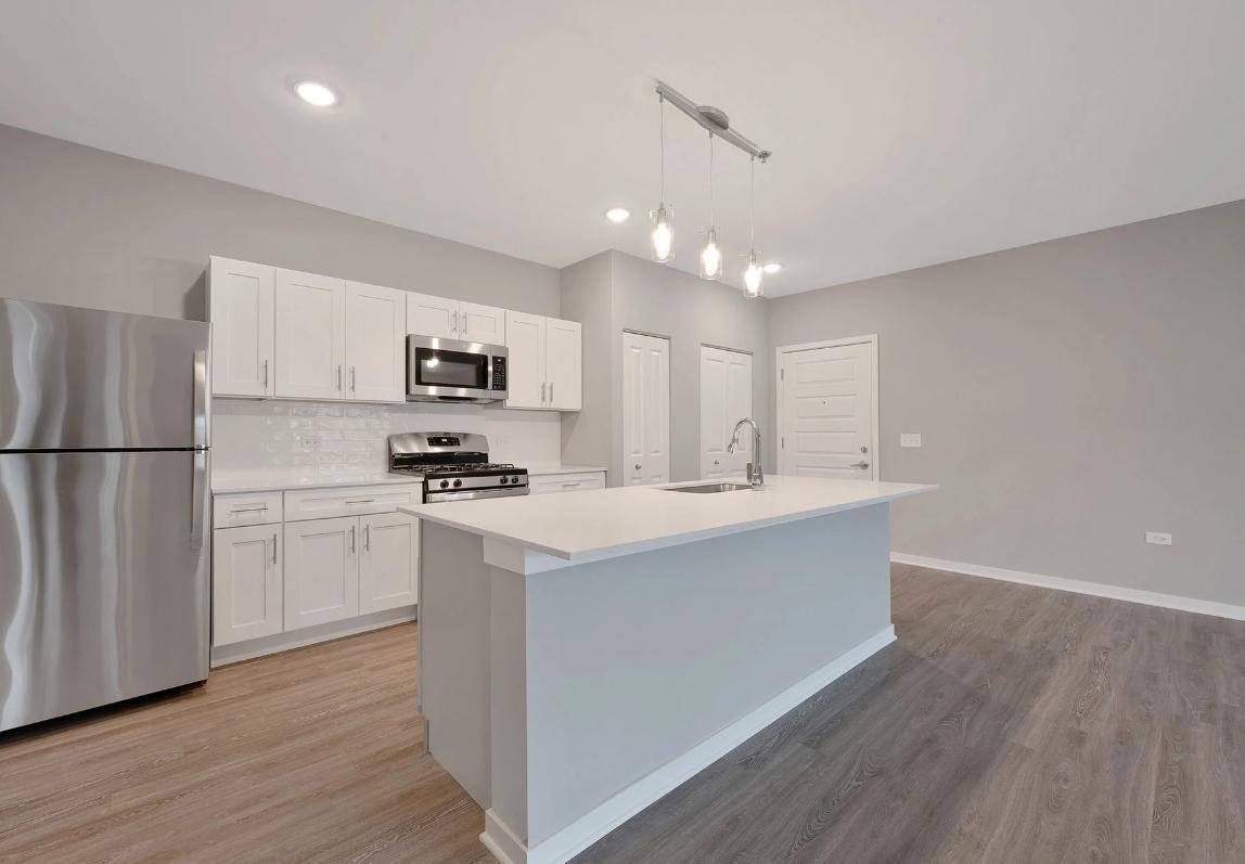 Apartment for rent at 208 N Prairie Rd, New Lenox, IL 60451