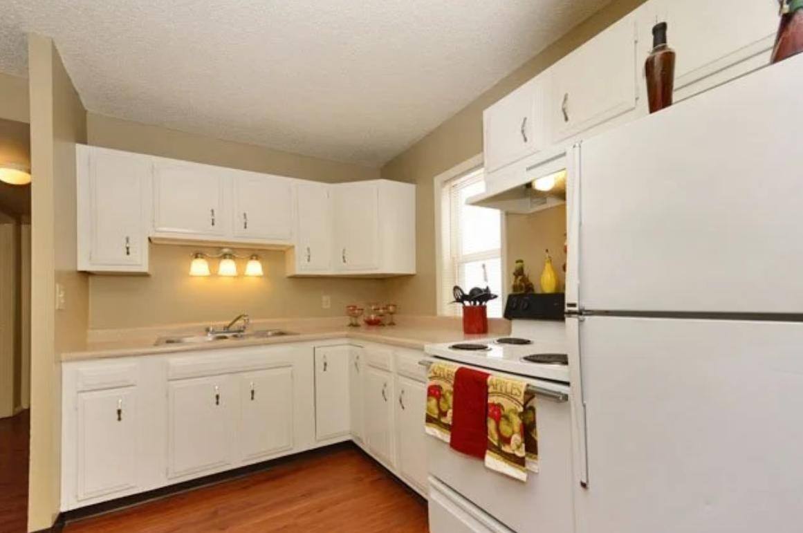Apartment for rent at Amber Manor, 807 Ridge Dr, Dekalb, IL 60115