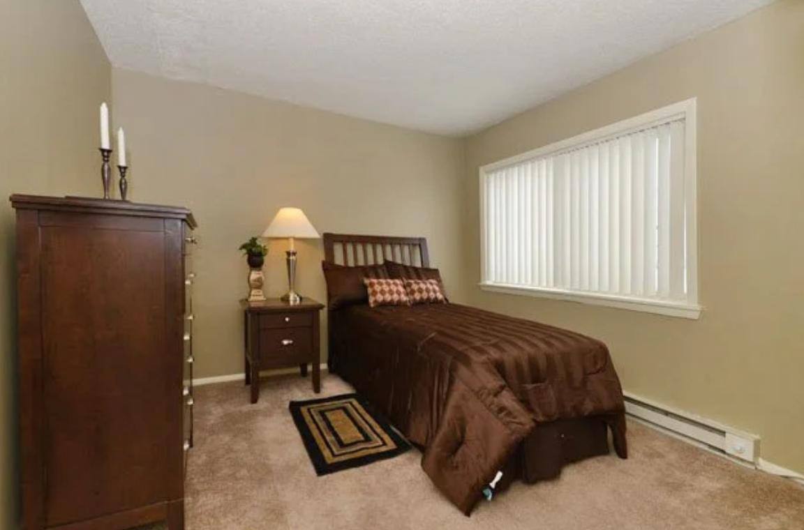 Apartment for rent at Amber Manor, 807 Ridge Dr, Dekalb, IL 60115