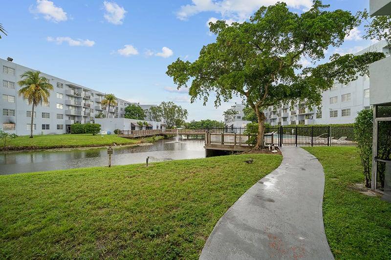 Apartment for rent at 2915 NW 60th Ave, Fort Lauderdale, FL 33313