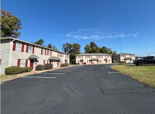 Townhouse for rent at 155 E Thomas St, Brownsville, TN 38012