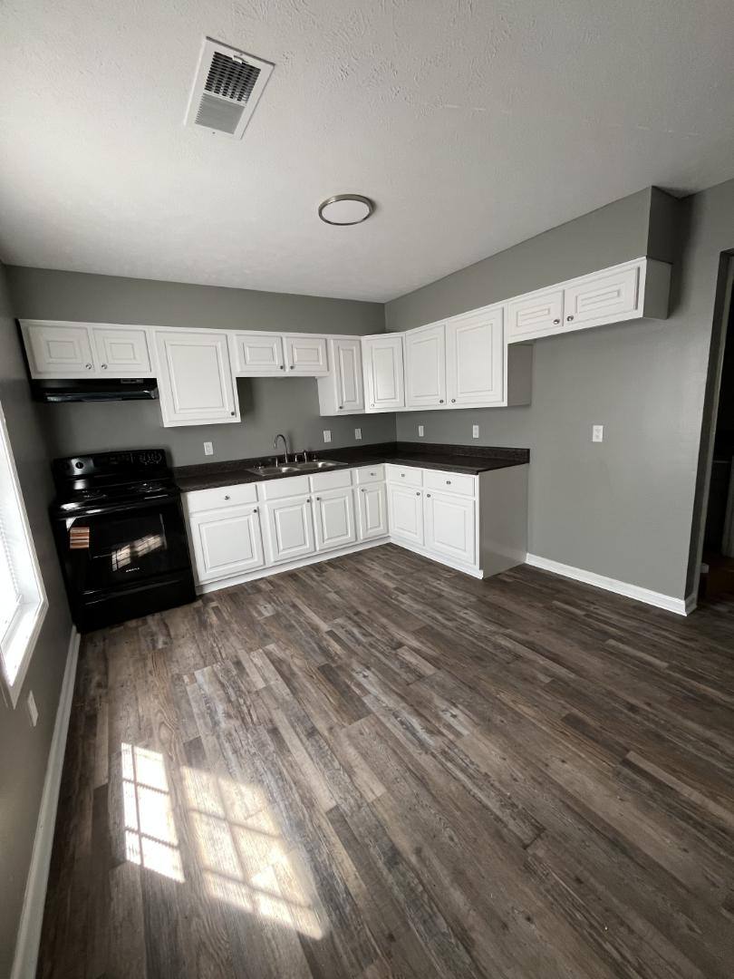 Townhouse for rent at 155 E Thomas St, Brownsville, TN 38012